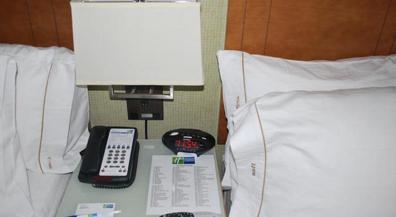 Holiday Inn Express Manhattan Midtown West By Ihg New York Dış mekan fotoğraf